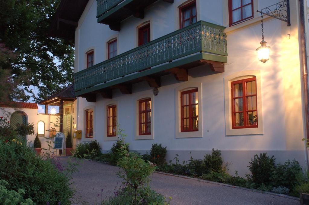 Hotel Zur Schonen Aussicht Feldkirchen-Westerham Esterno foto