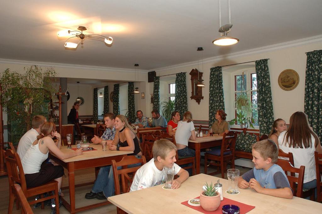 Hotel Zur Schonen Aussicht Feldkirchen-Westerham Esterno foto